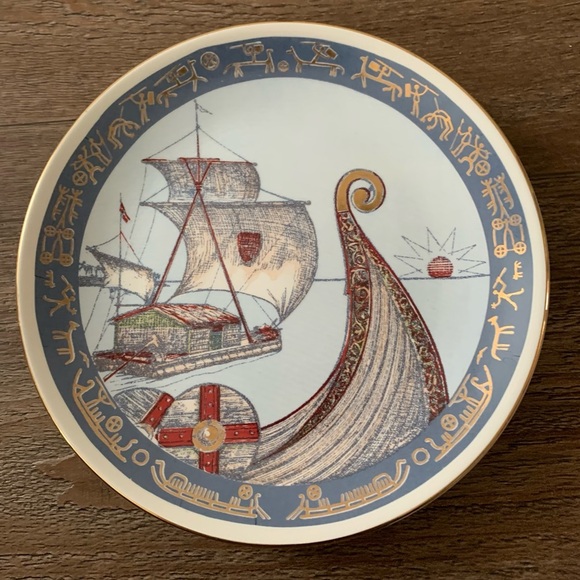 Decorative Nautical Plate with Ship Design - Picture 3 of 10